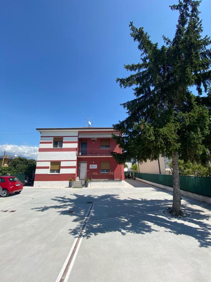 B&B La Corte Di Tiziana San Giovanni Lupatoto Buitenkant foto